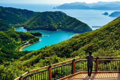 無料壁紙 見江島展望台から眺めるハートの入江。PCとデスクトップ壁紙に最適な4K高画質の無料壁紙。三重県南伊勢町の鵜倉園地で撮影したフリー写真素材