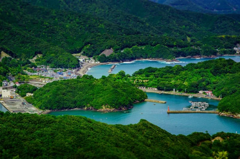 無料壁紙 かさらぎ展望台からズームアップ。PCとデスクトップ壁紙に最適な4K高画質の無料壁紙。三重県南伊勢町の鵜倉園地で撮影したフリー写真素材