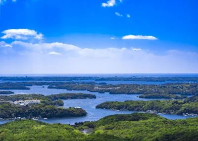 無料壁紙 入道雲と英虞湾。PCとデスクトップ壁紙に最適な4K高画質の無料壁紙。三重県志摩市の横山展望台で撮影したフリー写真素材