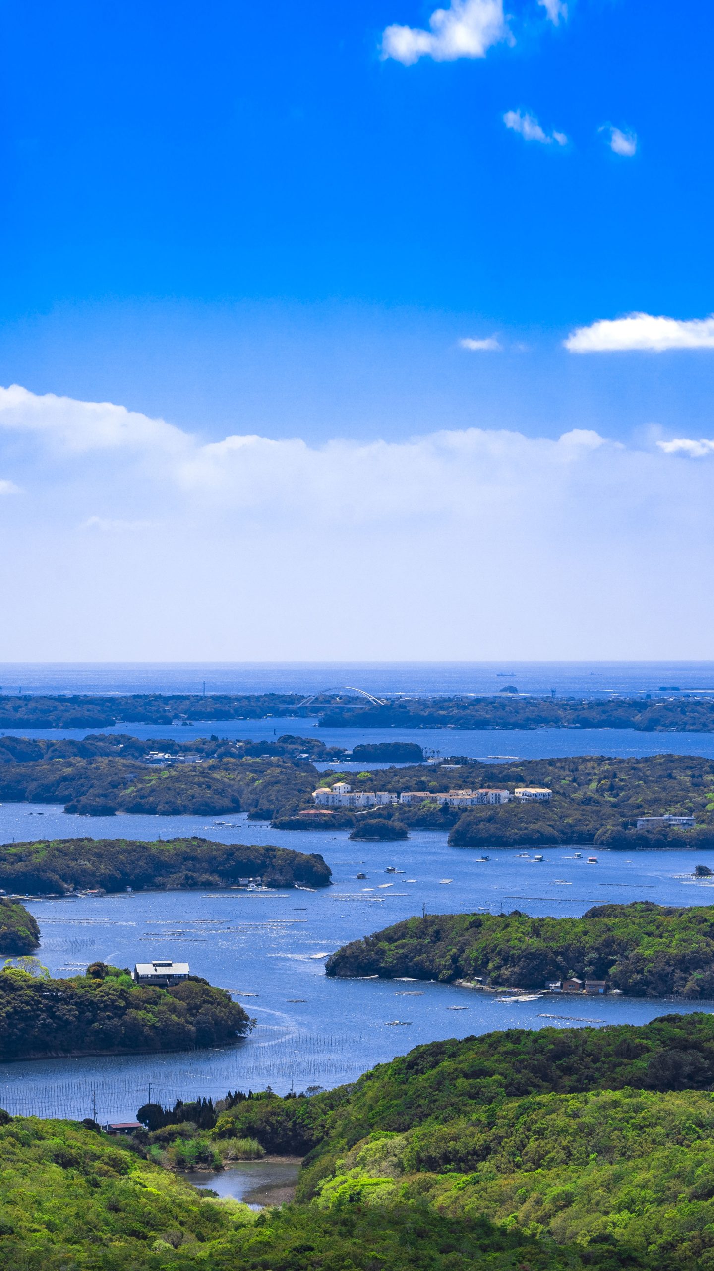入道雲と英虞湾(三重県志摩市・横山展望台)