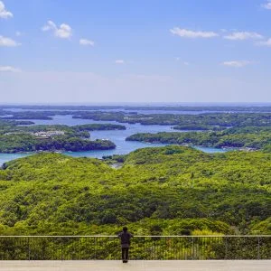 無料壁紙 横山天空カフェテラス。PCとデスクトップ壁紙に最適な4K高画質の無料壁紙。三重県志摩市の横山展望台で撮影したフリー写真素材