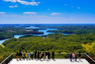 無料壁紙 横山天空カフェテラス。PCとデスクトップ壁紙に最適な4K高画質の無料壁紙。三重県志摩市の横山展望台で撮影したフリー写真素材