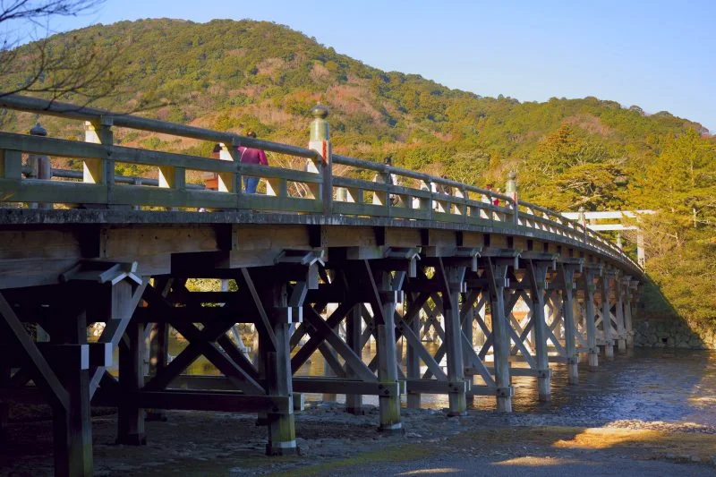 無料壁紙 宇治橋と紅葉。PCとデスクトップ壁紙に最適な4K高画質の無料壁紙。三重県伊勢市の伊勢神宮で撮影したフリー写真素材