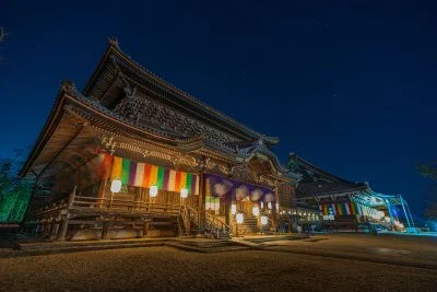 無料壁紙 お七夜の高田本山専修寺。PCとデスクトップ壁紙に最適な4K高画質の無料壁紙。三重県津市の一身田で撮影したフリー写真素材