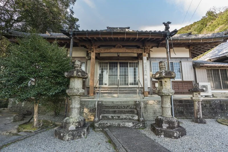 無料壁紙 真巌寺。PCとデスクトップ壁紙に最適な4K高画質の無料壁紙。三重県尾鷲市の九鬼町で撮影したフリー写真素材