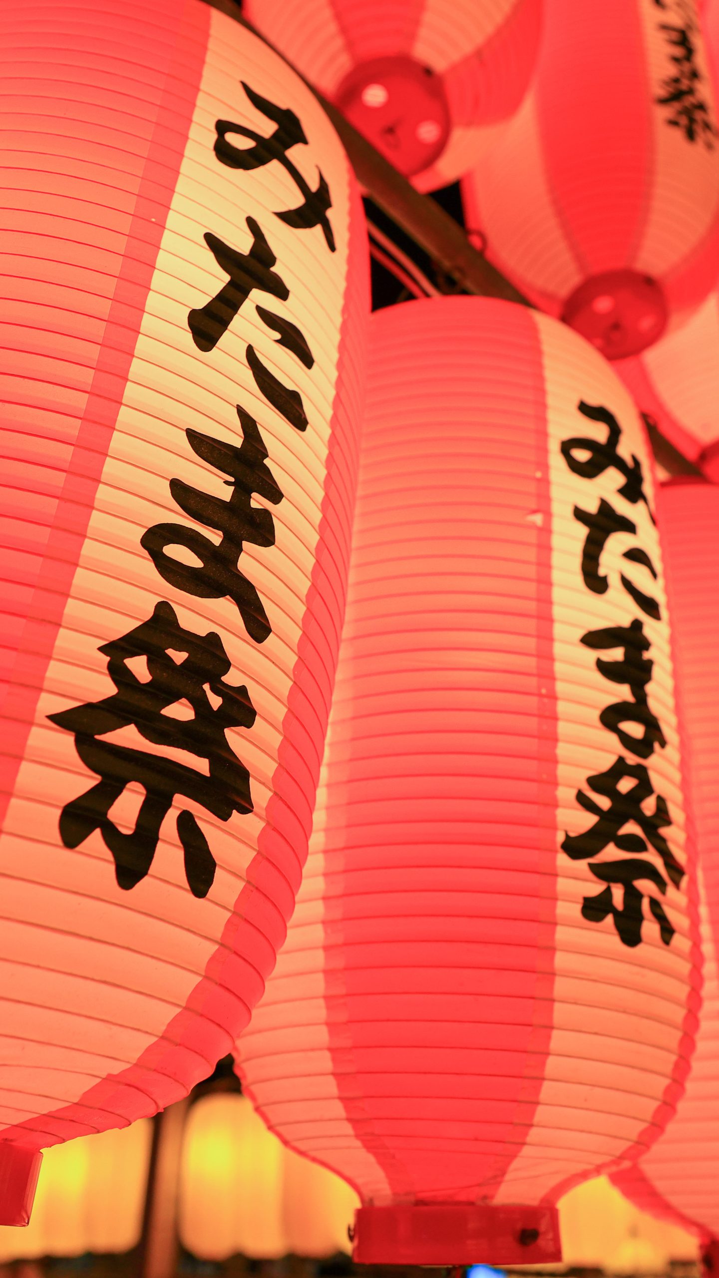 赤色の提灯(三重県津市・三重県護国神社)