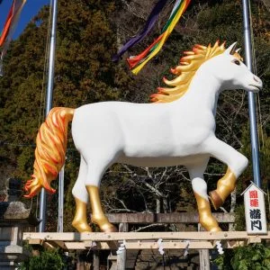 辰水神社のジャンボ干支のフリー写真素材