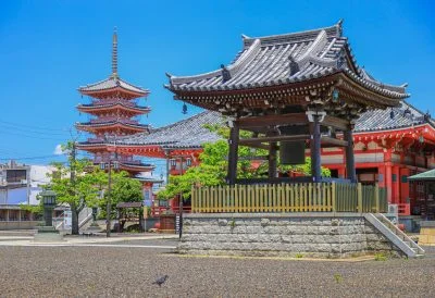 無料壁紙 銅鐘。PCとデスクトップ壁紙に最適な4K高画質の無料壁紙。三重県津市の津観音で撮影したフリー写真素材